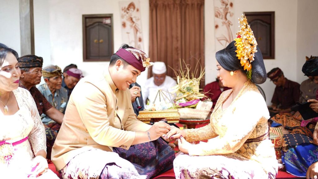 Arti Upacara Dharma Suaka dalam Prosesi Pernikahan Masyarakat Bali - ERA.ID