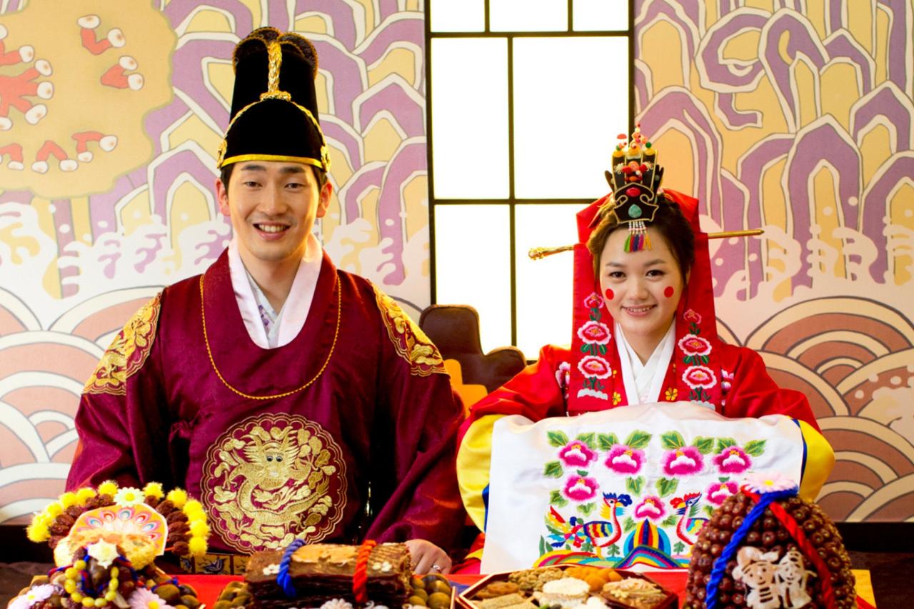 Gaya Cina Pernikahan Pengantin Pria Merah Hanfu Kostum Acara Kaisar ... Gaya Cina Pernikahan Pengantin Pria Merah Hanfu Kostum Acara Kaisar ...