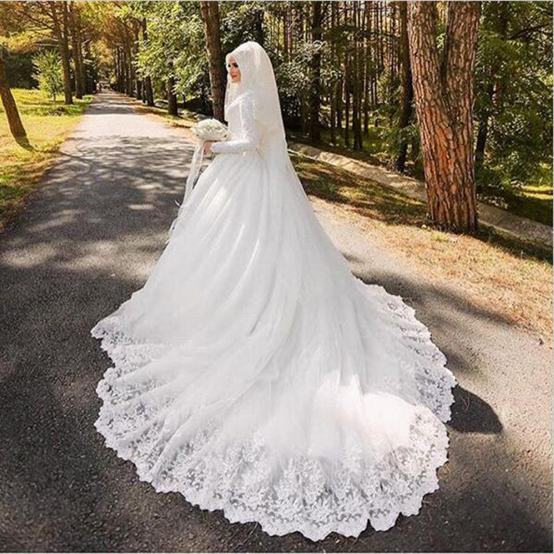 5 Inspirasi Gaun Pengantin Muslimah Modern untuk Hijabers 5 Inspirasi Gaun Pengantin Muslimah Modern untuk Hijabers