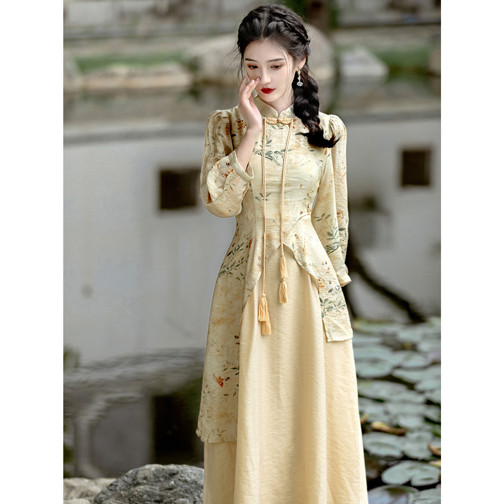 Cheongsam Pengantin Gaya China Modern dengan Siluet Anggun dan Elegan